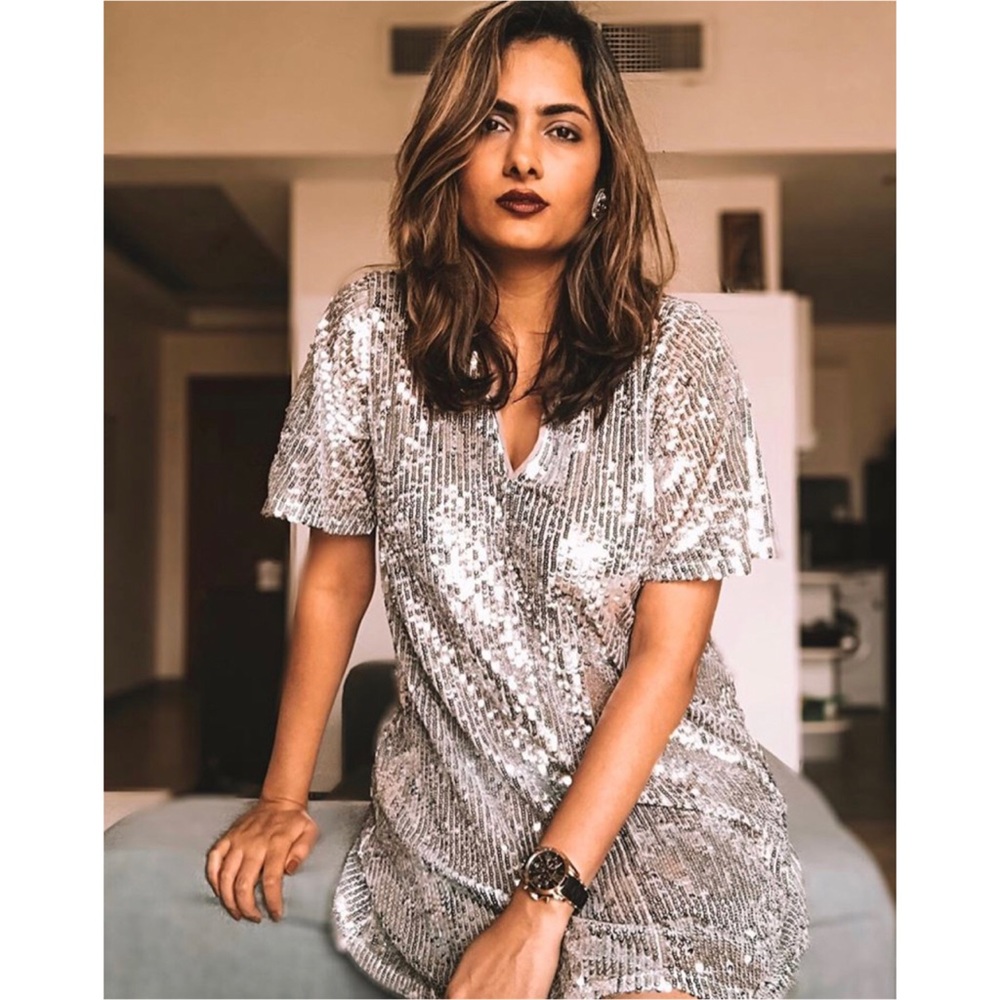 NWT Zara V-Neck Sequins Dress